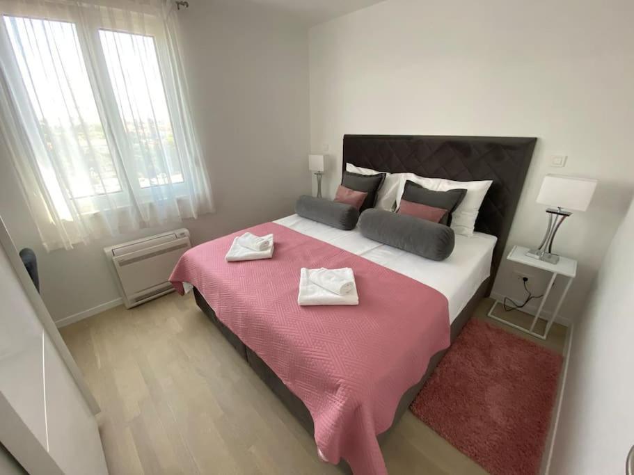 New Modern Apt Near Old Town - Private Parking Zadar Buitenkant foto