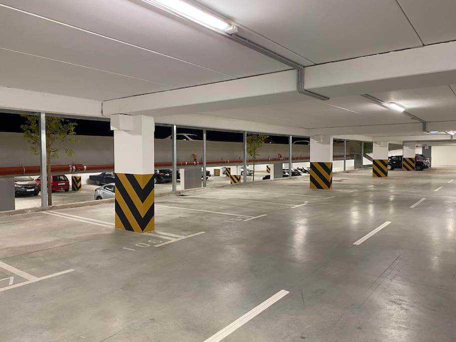 New Modern Apt Near Old Town - Private Parking Zadar Buitenkant foto